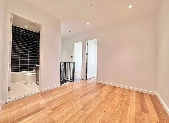 Rented by Doorway NYC, LLC | media 6