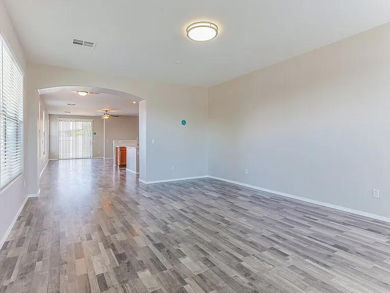 46186 W Holly Dr — Photo 7
