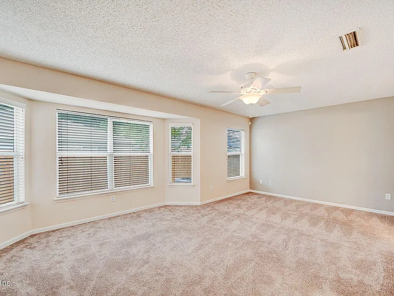 346 Van Gogh Cir — Photo 8