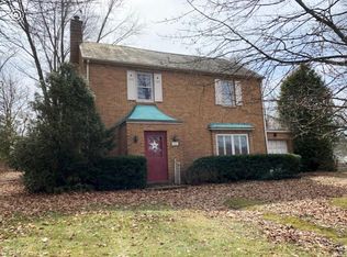 742 Mayberry Ln, East Liverpool, OH 43920