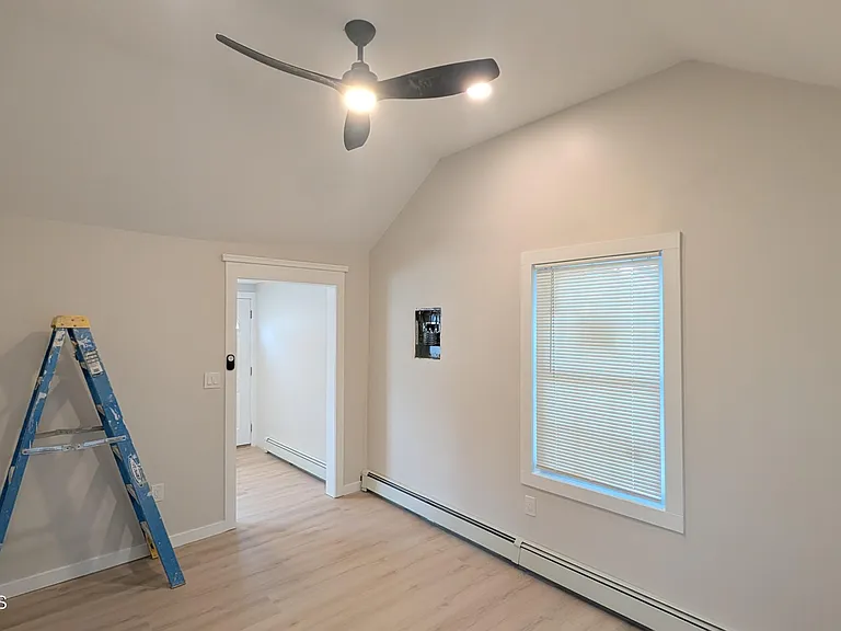 20 Howard Ave #B — Photo 3