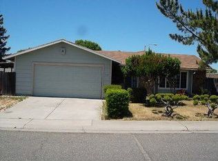 7200 Fletcher Farm Dr, Sacramento, CA 95828