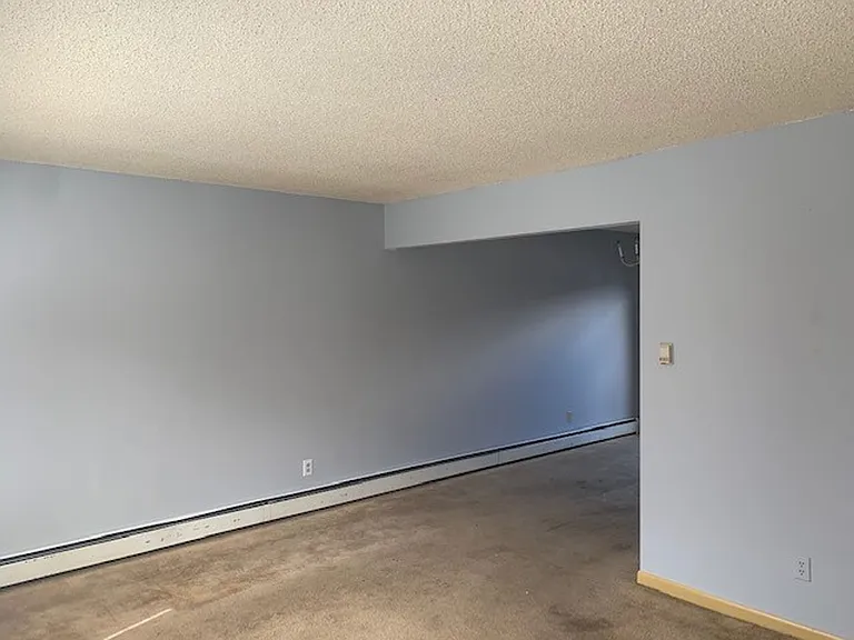 810 37th Avenue Ct — Photo 3