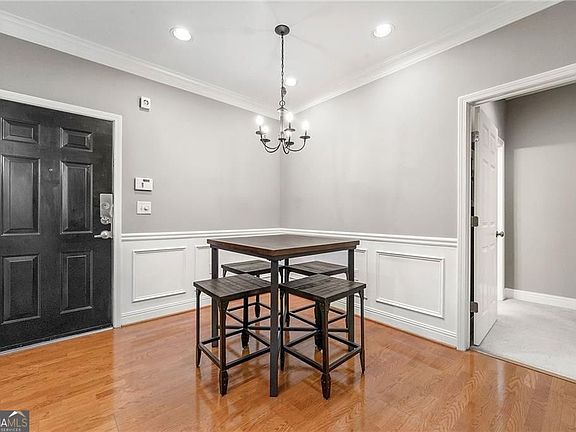 3rd image of 1301 Stratford Cmns