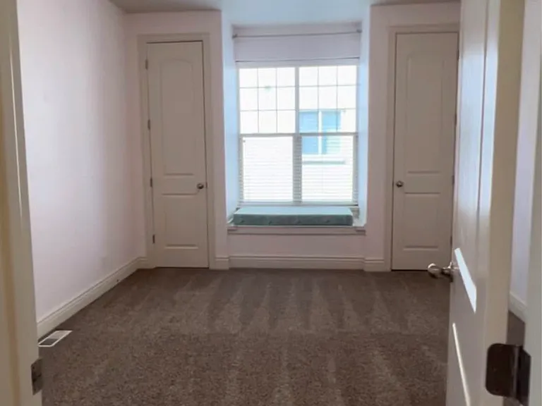 2049 W Sunflower Ln — Photo 21