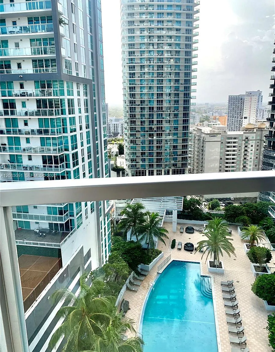 1060 Brickell Condo — Photo 4