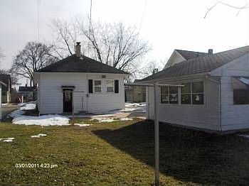 2nd image of 1407 E Van Buren St