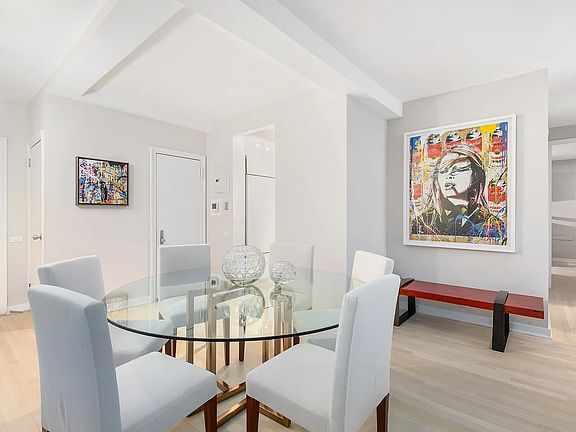 3rd image of 40 W 55th St APT 7C