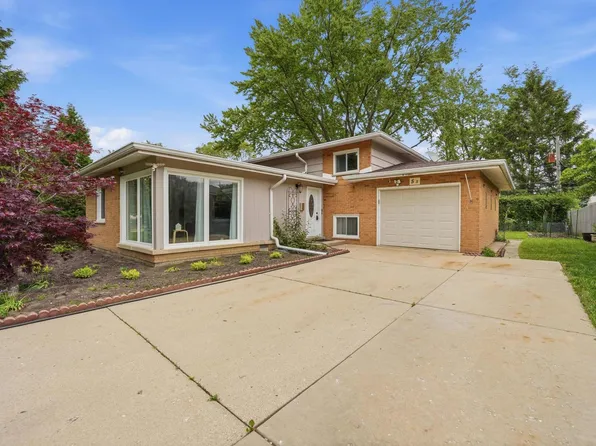 5 S Waterman Ave, Arlington Heights, IL 60004