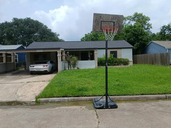 5747 Groveton St, Houston, TX 77033