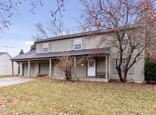 26 Sedgwick Rd, Oswego, IL 60543