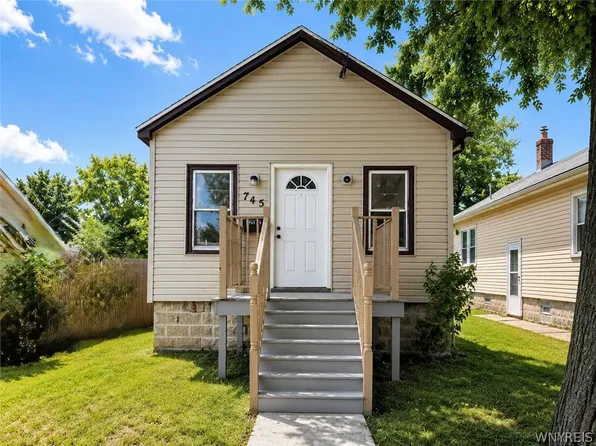 745 19th St, Niagara Falls, NY 14301