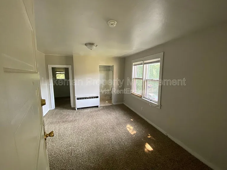 431 W Vine St — Photo 15