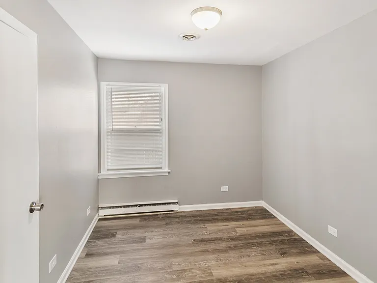 17306 Holmes Ave — Photo 8