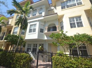 2483 San Pietro Cir, Palm Beach Gardens, FL 33410