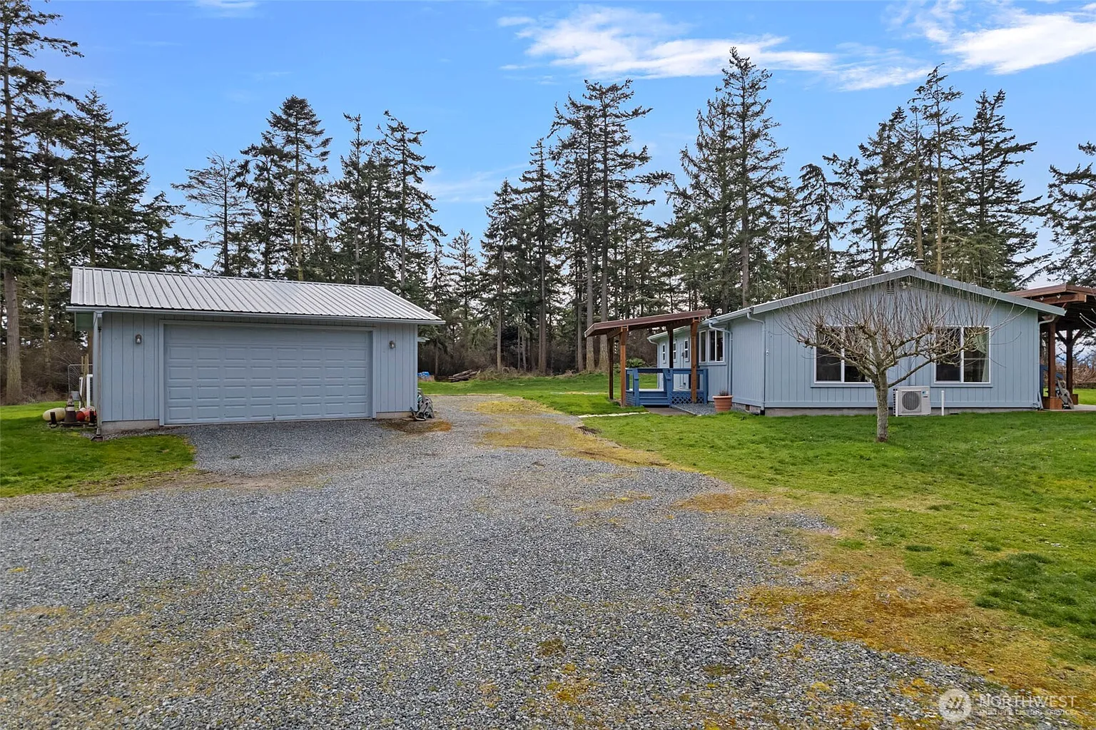 2481 Van Dam Road photo 1
