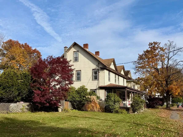 35 Hoffman St, Chatham, NY 12037