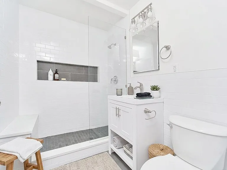 68 Richardson St #604 — Photo 8