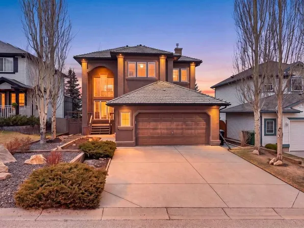 111 S Valley Ponds Cres NW, Calgary, AB T3B 5T7