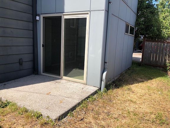 5th image of 6636B Corson Ave S