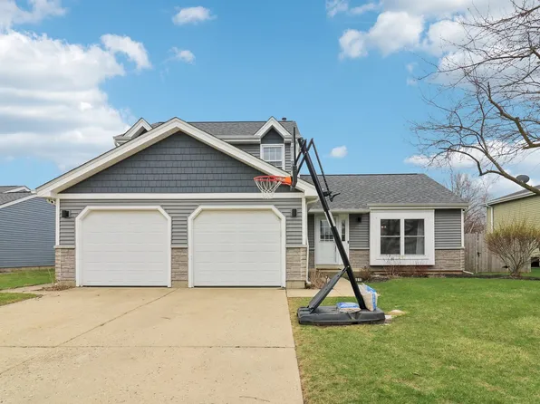 3615 W Cornell Ct, McHenry, IL 60050