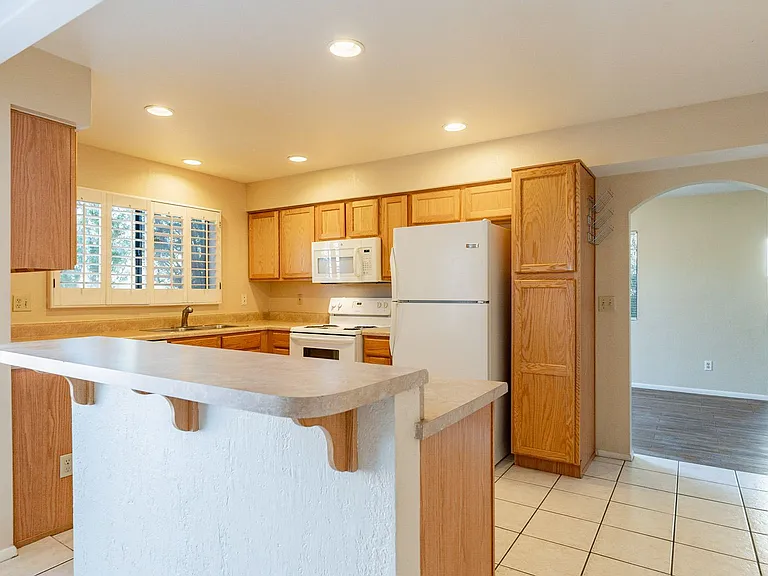 630 W Cassidy Pl — Photo 12