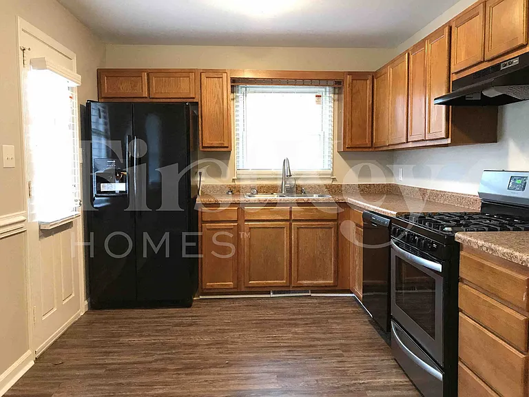 4114 Farmbrooke Dr — Photo 3