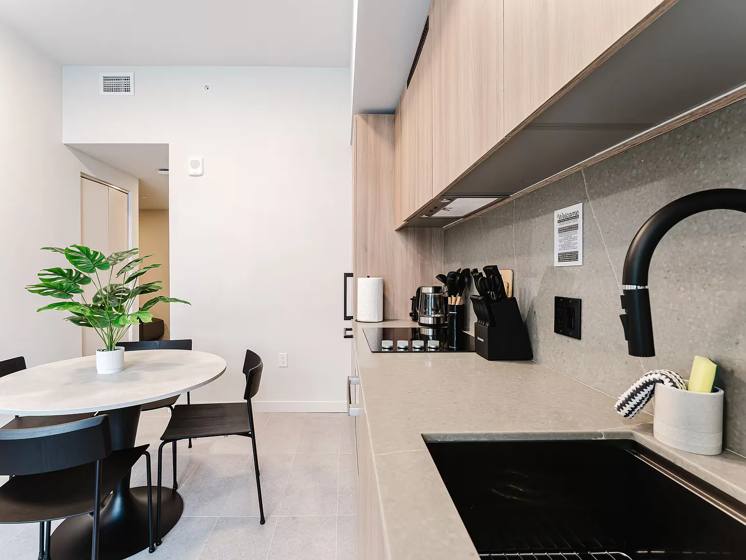 1 bed, 597 sqft, $3,800 — Photo 4