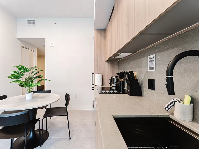 121 NE 5th St #311 — Photo 4
