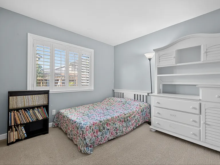 2133 Fairfax Pl — Photo 24