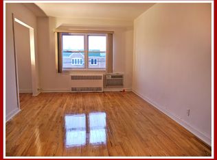 5934 70th St, Maspeth, NY 11378