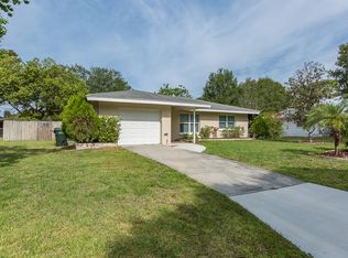 524 Woodland Dr, Largo, FL 33771