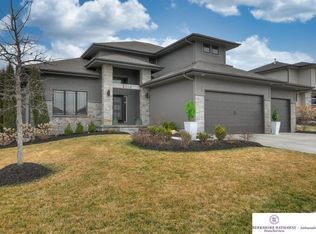 2118 S 212th St, Elkhorn, NE 68022