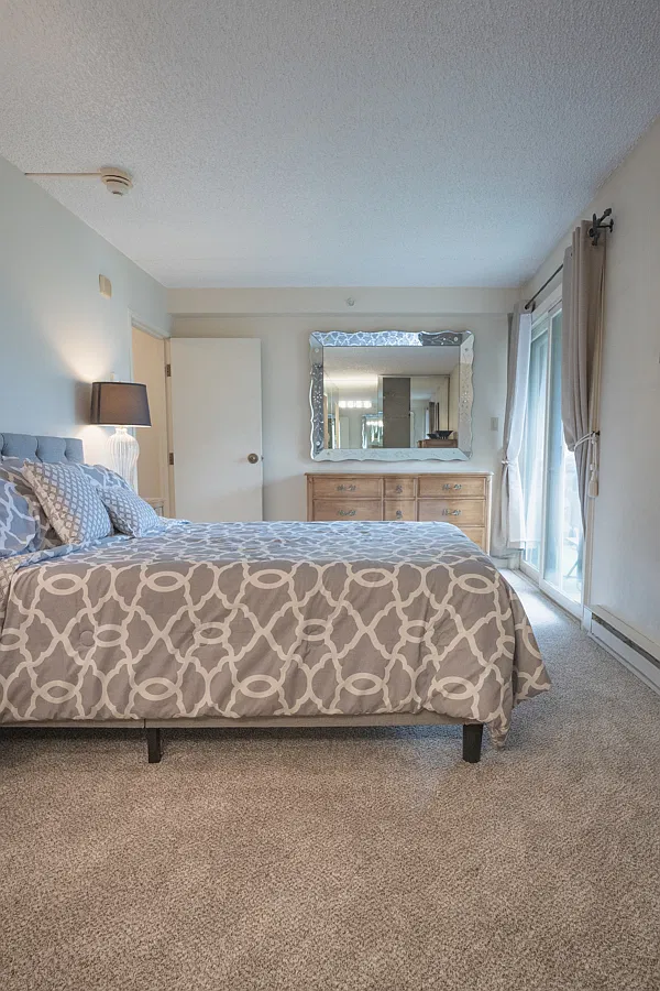 2 bed, 1100 sqft, $8,000 — Photo 4