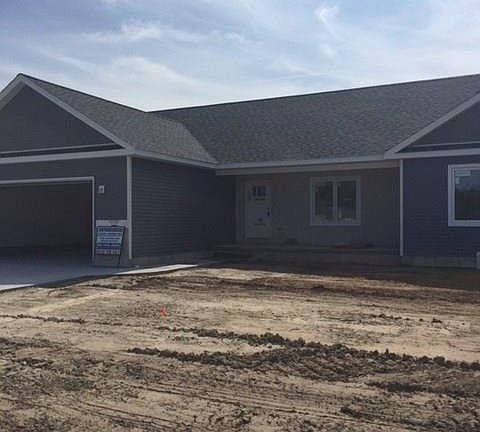 3rd image of 4821 Castlewood Dr