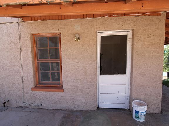 2nd image of 126 E Michigan Dr
