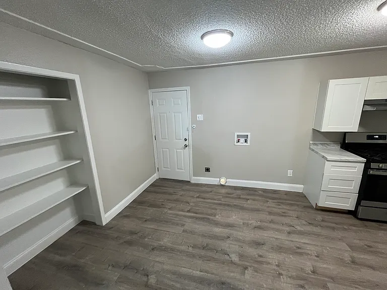 719 Fairwood Dr — Photo 5