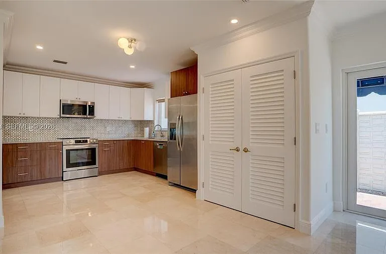 500 SW 51st Ct #1 — Photo 49