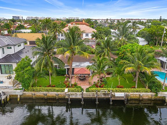2nd image of 929 Allamanda Dr