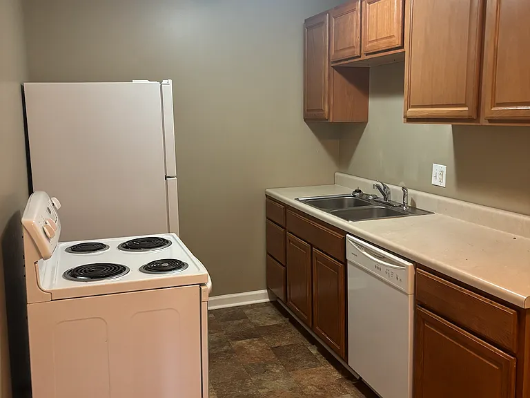 276 White Bridge Pike #58 — Photo 2