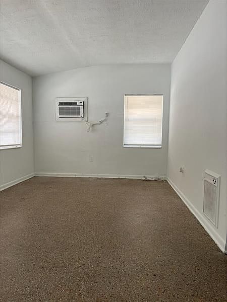 2nd image of 106 Cleveland St APT 3