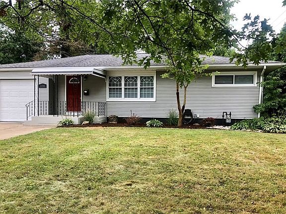 2nd image of 1390 Carole Dr