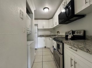 15260 SW 80th St APT 15, Miami, FL 33193