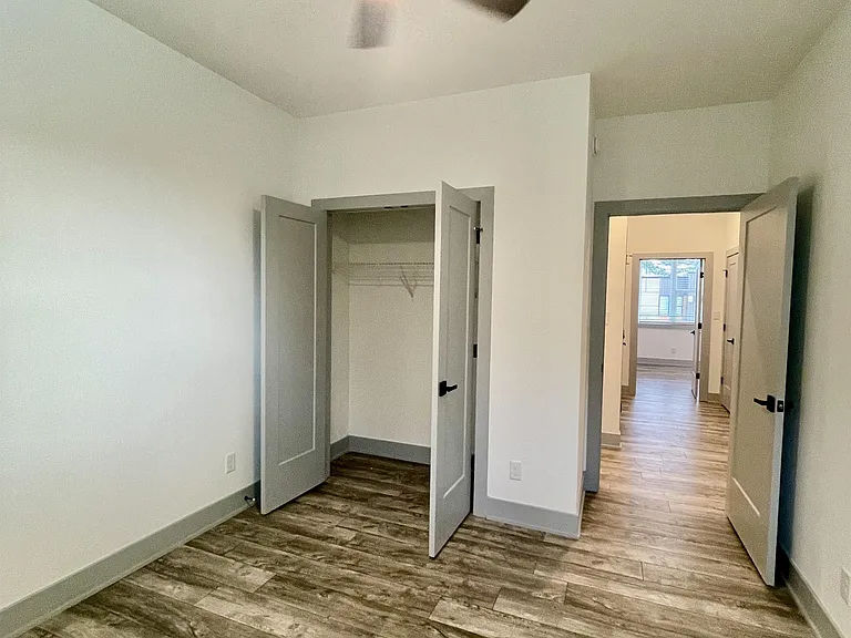 420 Breezewood Dr #107 — Photo 26