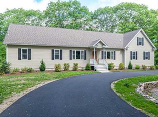 415 Franklin Rd, Coventry, RI 02816