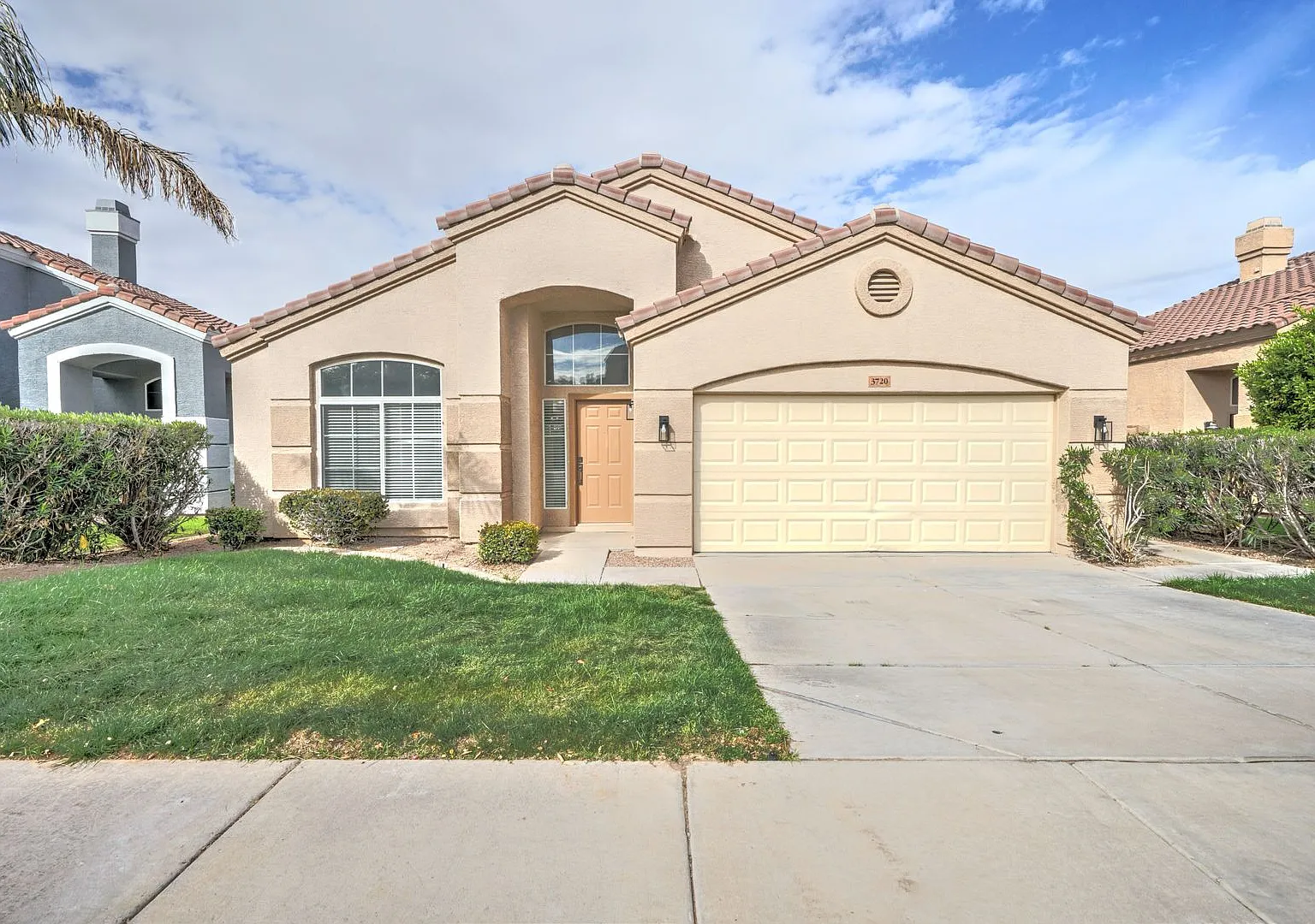 Coming Soon - Fully Remodeled Chandler Waterfront Home — Photo 1