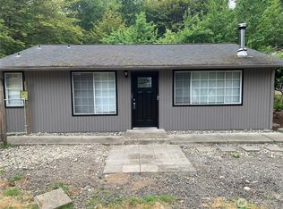 31 E Sand Hill Ln, Belfair, WA 98528