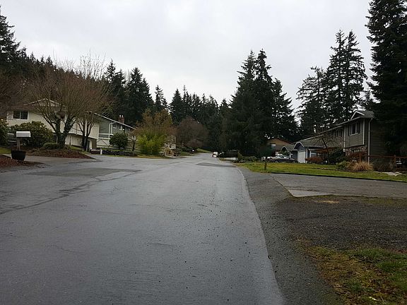 4th image of 5808 41st Ave E