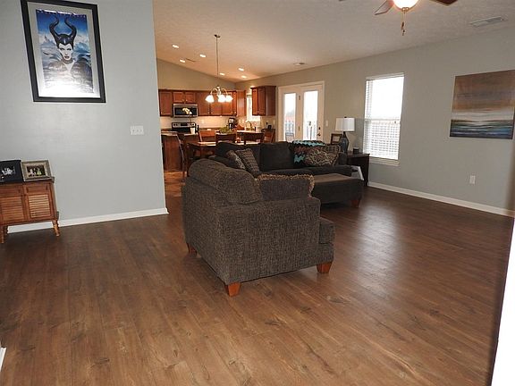 5th image of 4716 Foxmoor Ln