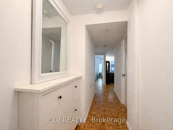 2nd image of 475 Laurier Ave W #705